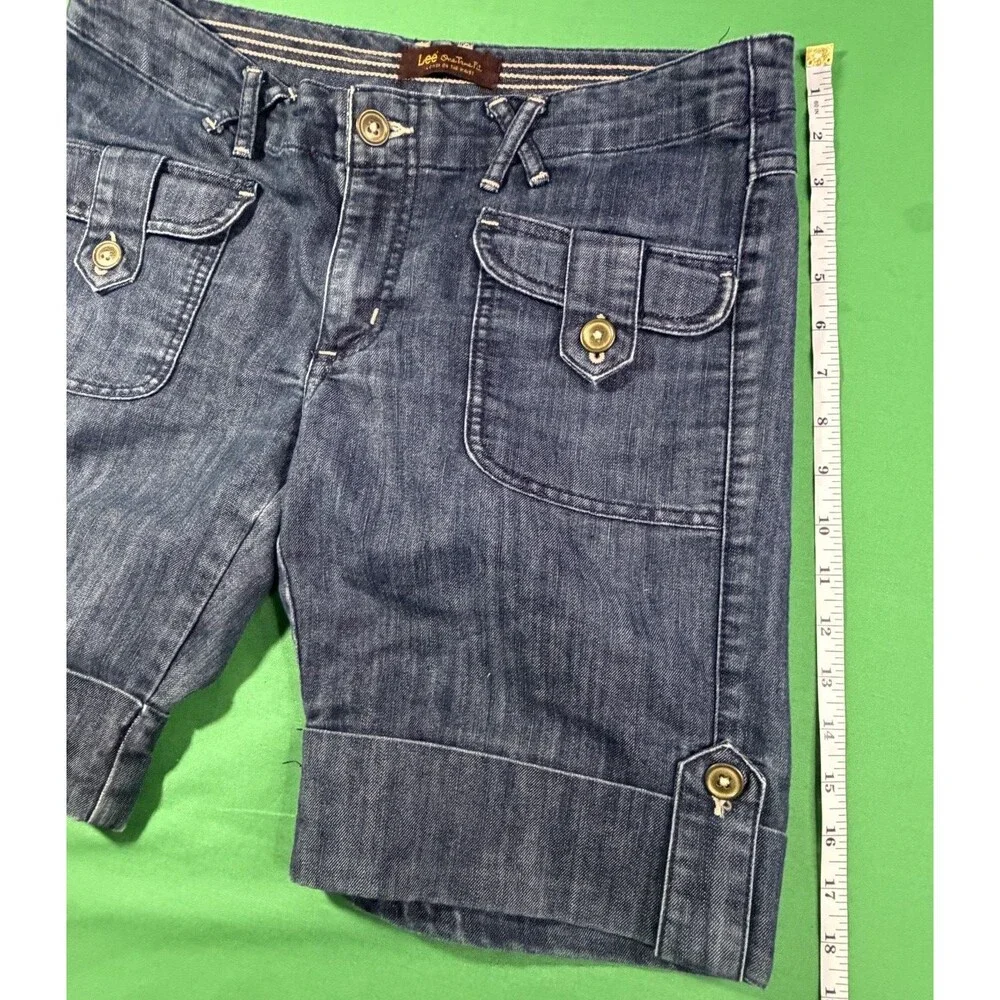 Lee Denim Shorts Women’s Size 8M Dark Wash Cuffed One True Fit Stretch Casual